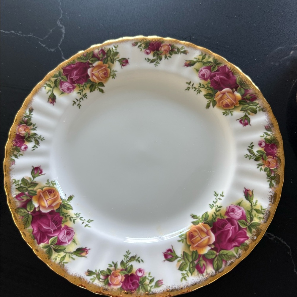VINTAGE ROYAL ALBERT 1962 Old Country Roses Four Piece Tea Set - Picture 8 of 12